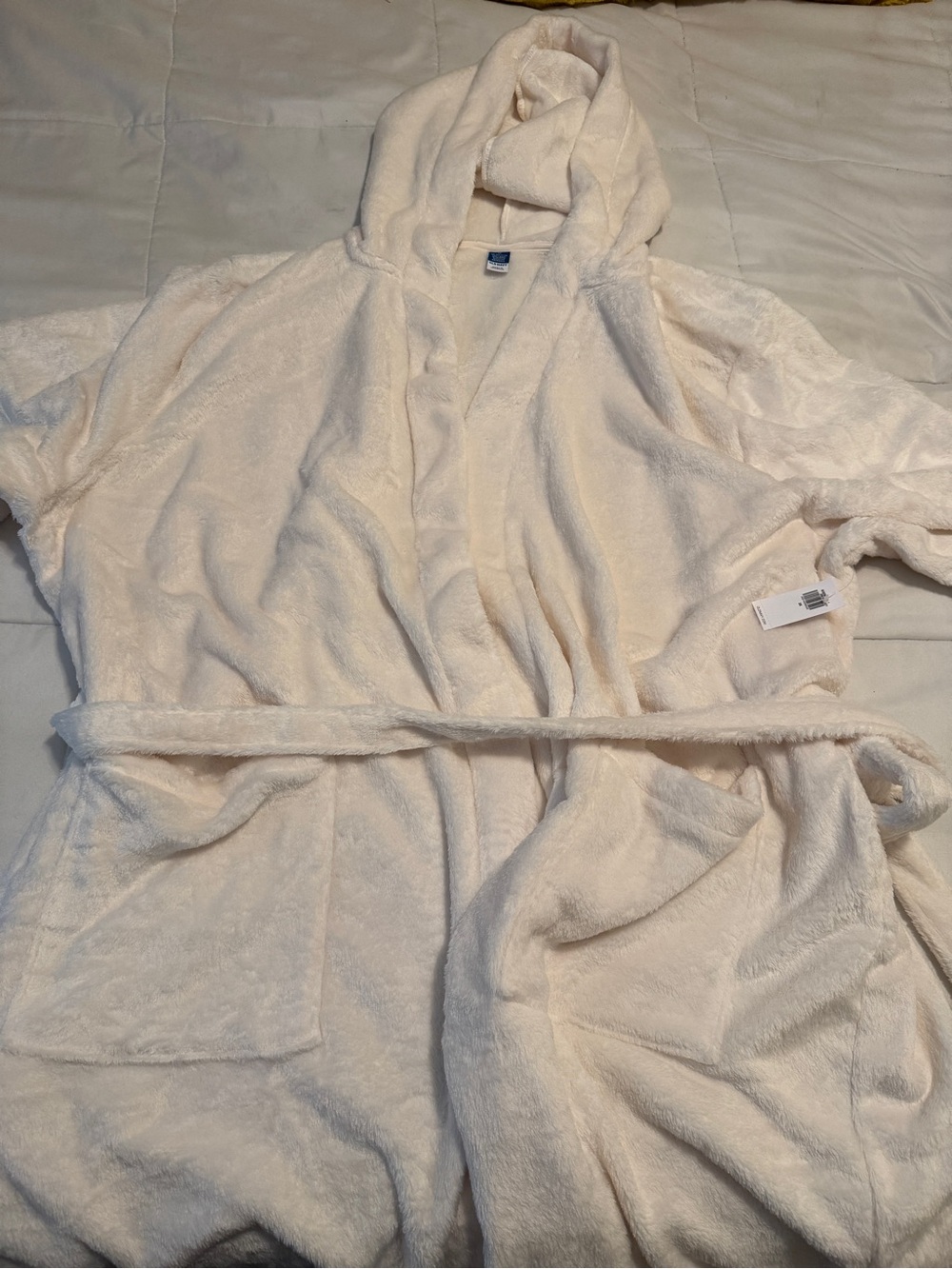 Old Navy Cozy Hooded Plush Bathrobe in Cream- XXL (Brand New) - Picture 2 of 5